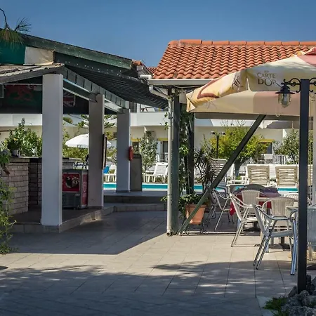 Daskalos Complex Kavos
